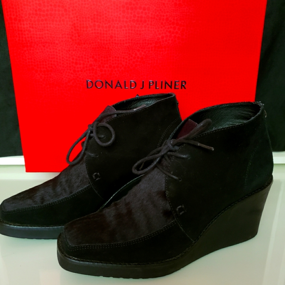 NWOT Donald J. Pliner Dakota Black Leather, Haircalf Wedge Lace Up Bootie
